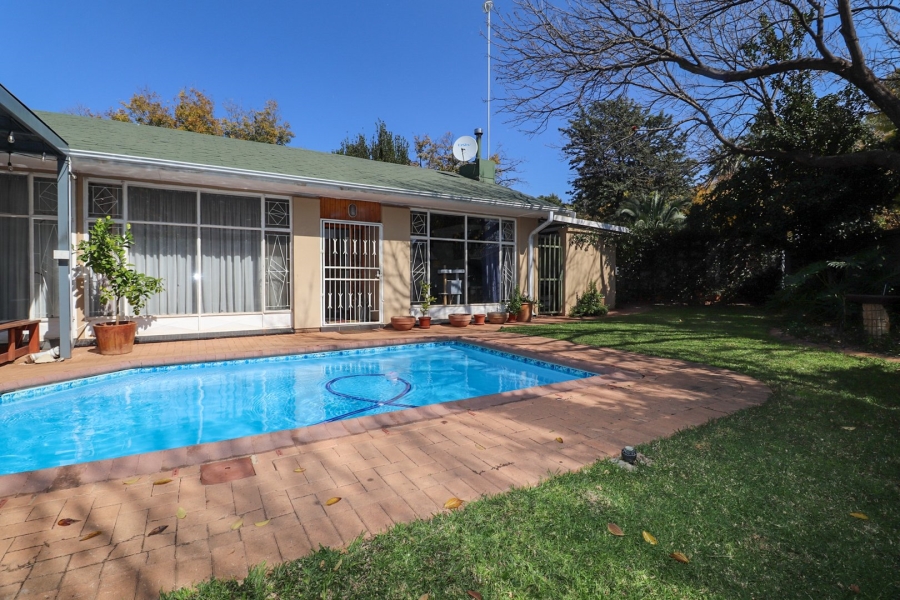 4 Bedroom Property for Sale in Flamwood North West